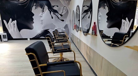 family Coiffeur image 3