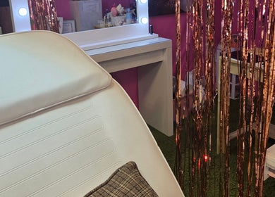 Luxurious massage table and vanity at The Massage Boutique, Bristol, England, GB.