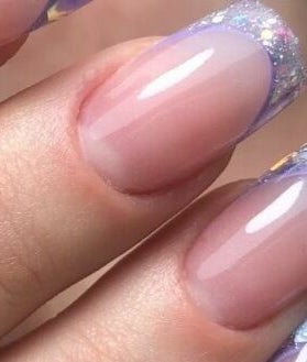 French_hiesnails image 2