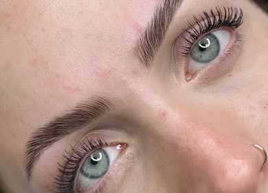 Close-up of perfectly styled lashes at Sandra Faria Beauty in Hudson, Massachusetts, US.