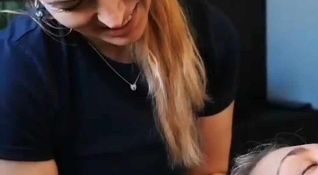 Therapist at Active plus therapy by saule in Glasgow, Scotland providing a relaxing treatment session.