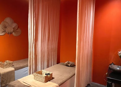 Relaxation beds at Tê Spa in Đà Nẵng, Đà Nẵng, VN, showcasing calm decor and elegant ambiance.