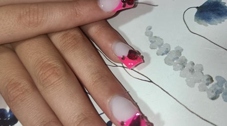 Slaybyshaynails image 2