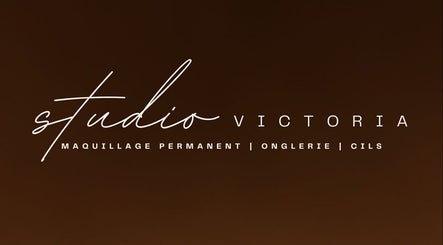 Logo élégant de Studio Victoria à Crolles, Auvergne-Rhône-Alpes, FR. Spécialisation en maquillage permanent.