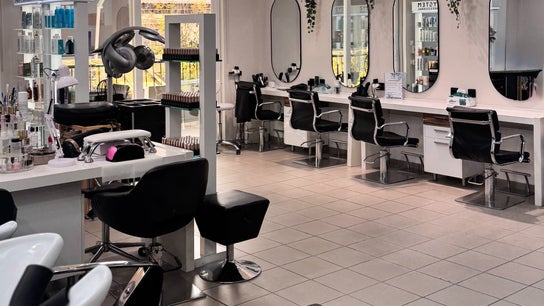 NJ HAIR & NAILS SALON