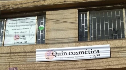 Fachada de Quin Cosmética y Spa en Soacha, Cundinamarca, CO con su logotipo visible.