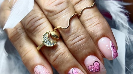 Εικόνα Glamurosas Nails studio 2