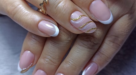 Εικόνα Glamurosas Nails studio 3