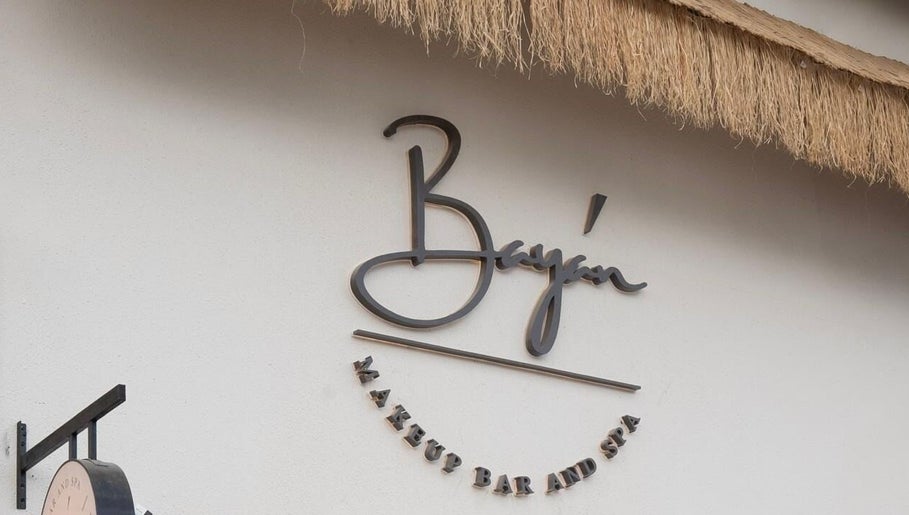 Image de Bayan makeup bar & spa 1