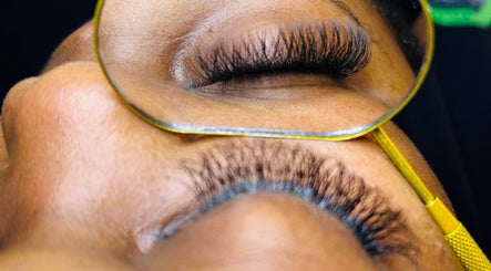 Tasha’s lashes beauty spa image 3