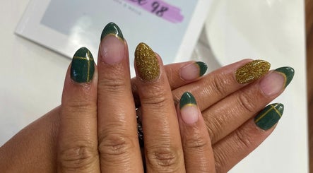 Deluxe 98 Spa & Nails