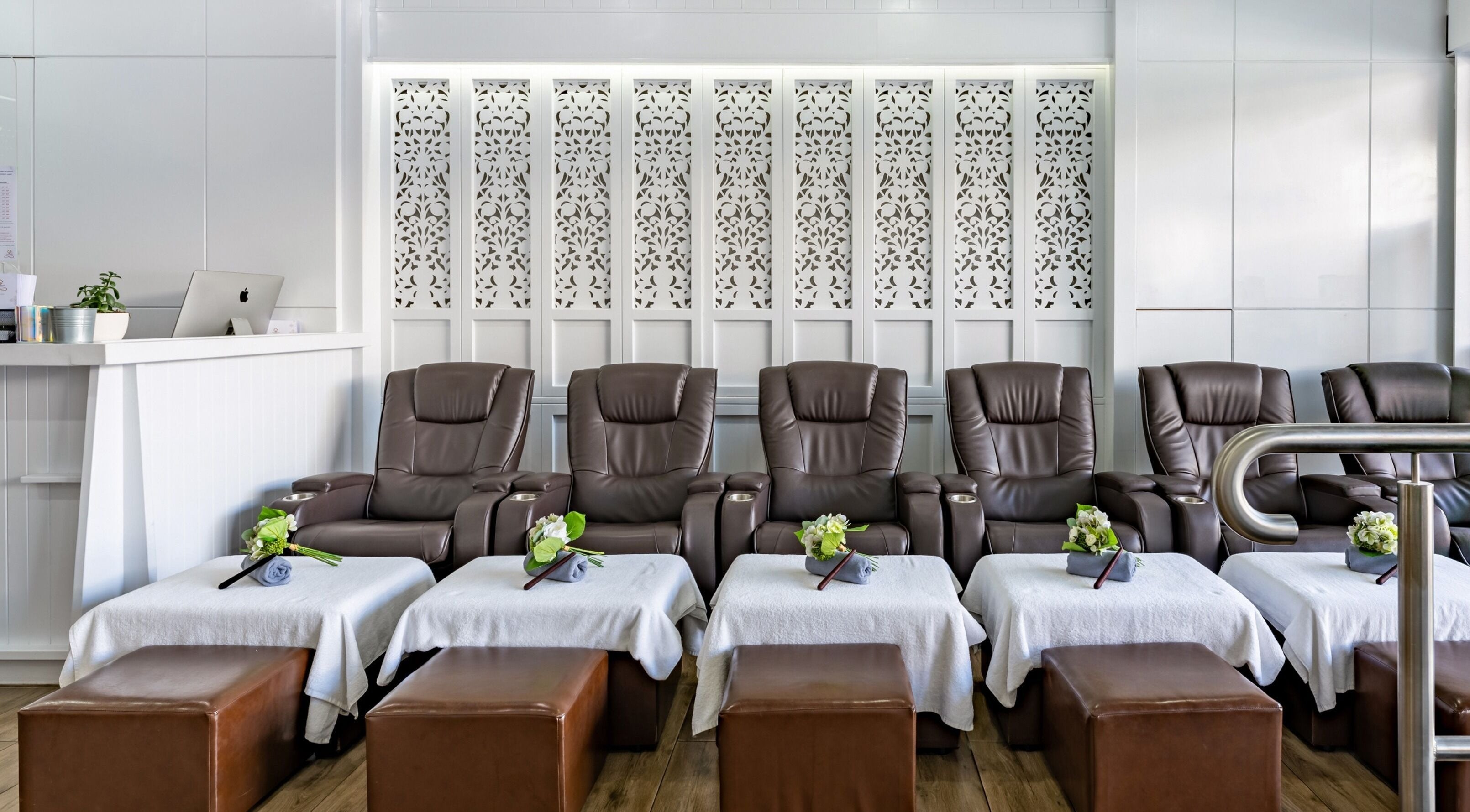 Vigorous Thai - Moonee Ponds offers luxurious massage chairs in Moonee Ponds, Victoria, AU, for ultimate relaxation.