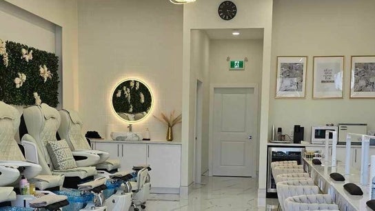 La Crème Nail Bar