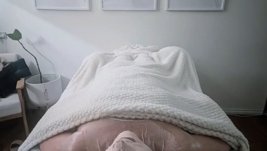 Cozy treatment room at Earth & Tonic, Yanchep, Western Australia. A serene spa experience awaits.