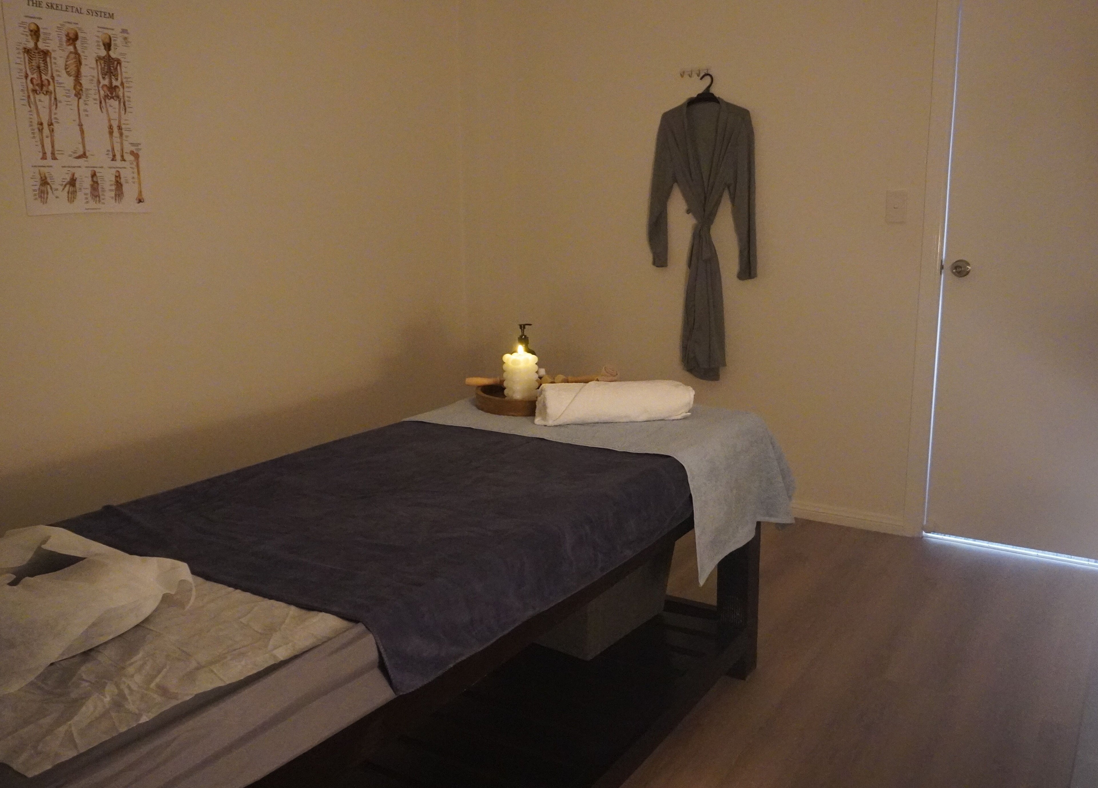 Calm massage room at Jaywa Wellness Centre Dubbo, featuring a cozy bed and relaxing decor in Dubbo, New South Wales, AU.