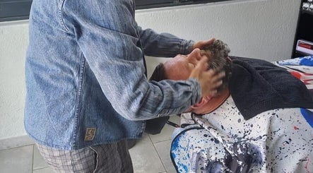 Meneer Barbershop image 2