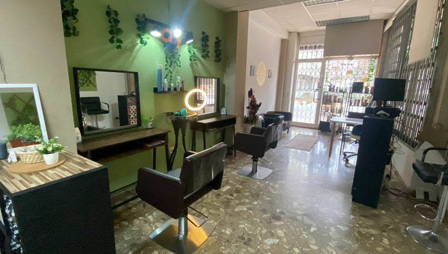 VIRGINIA FALCAO HAIR SALON, bild 1