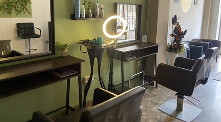 VIRGINIA FALCAO HAIR SALON slika 2