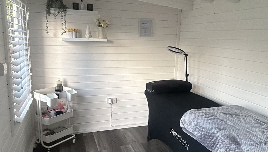 Maisy’sBeautyBarn, bild 1