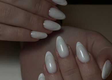 Εκλεπτυσμένο nail art στο Sophistique Beauty Bar, Κιλκίς, GR. Διακεκριμένη περιποίηση για εντυπωσιακό αποτέλεσμα.