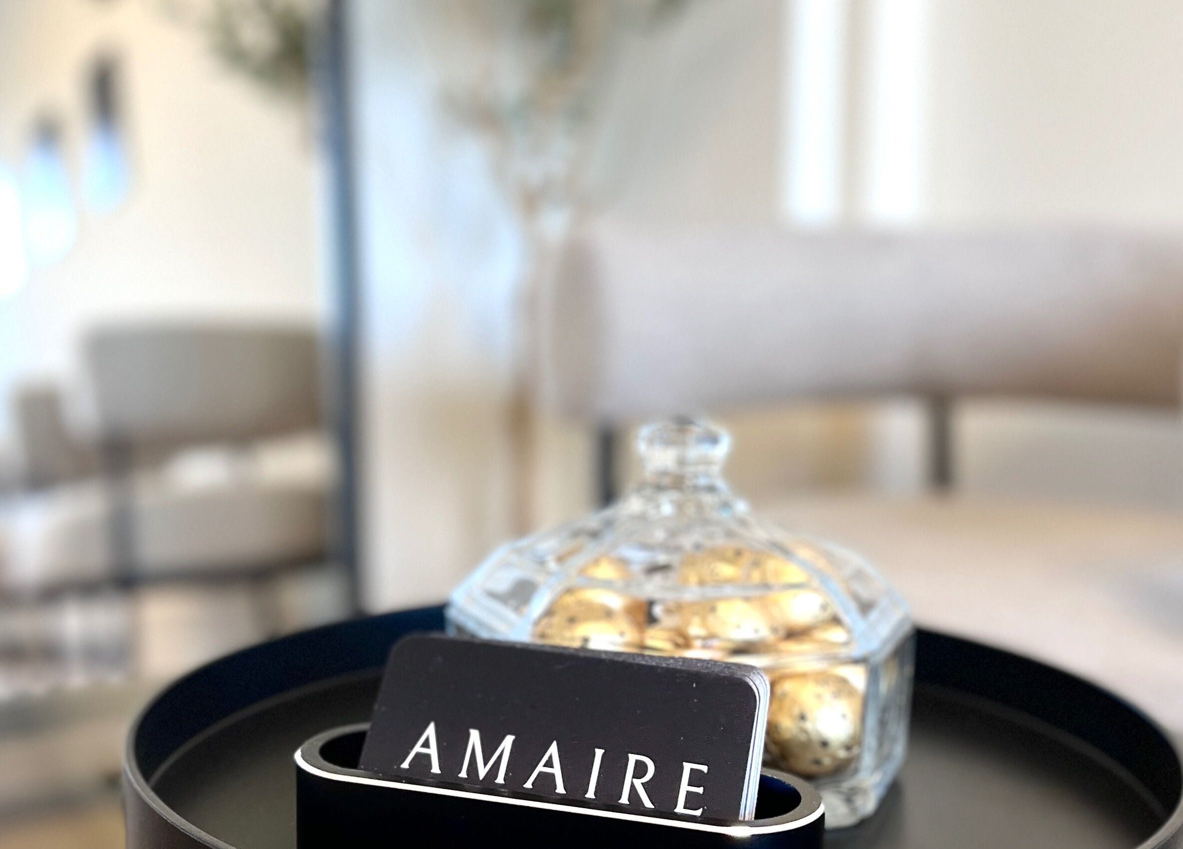 Empfangsbereich von Amaire Aesthetics GmbH in Zürich, Zürich, CH mit stilvollem Dekor.