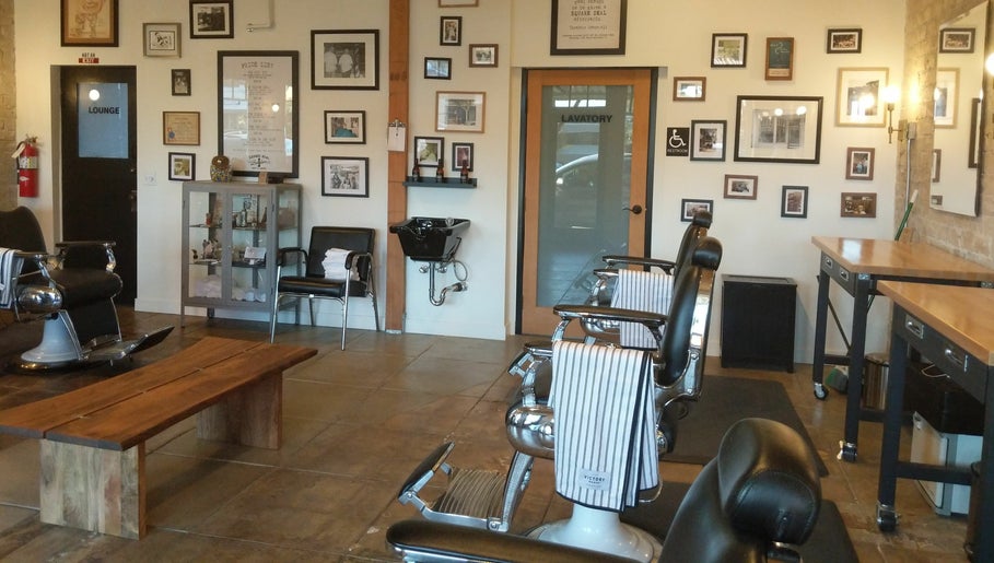 Square Deal Barber Shop, bilde 1