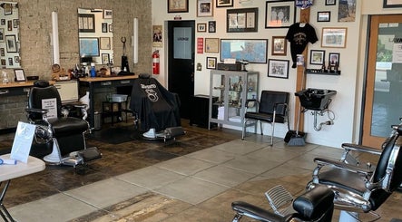 Square Deal Barber Shop зображення 2