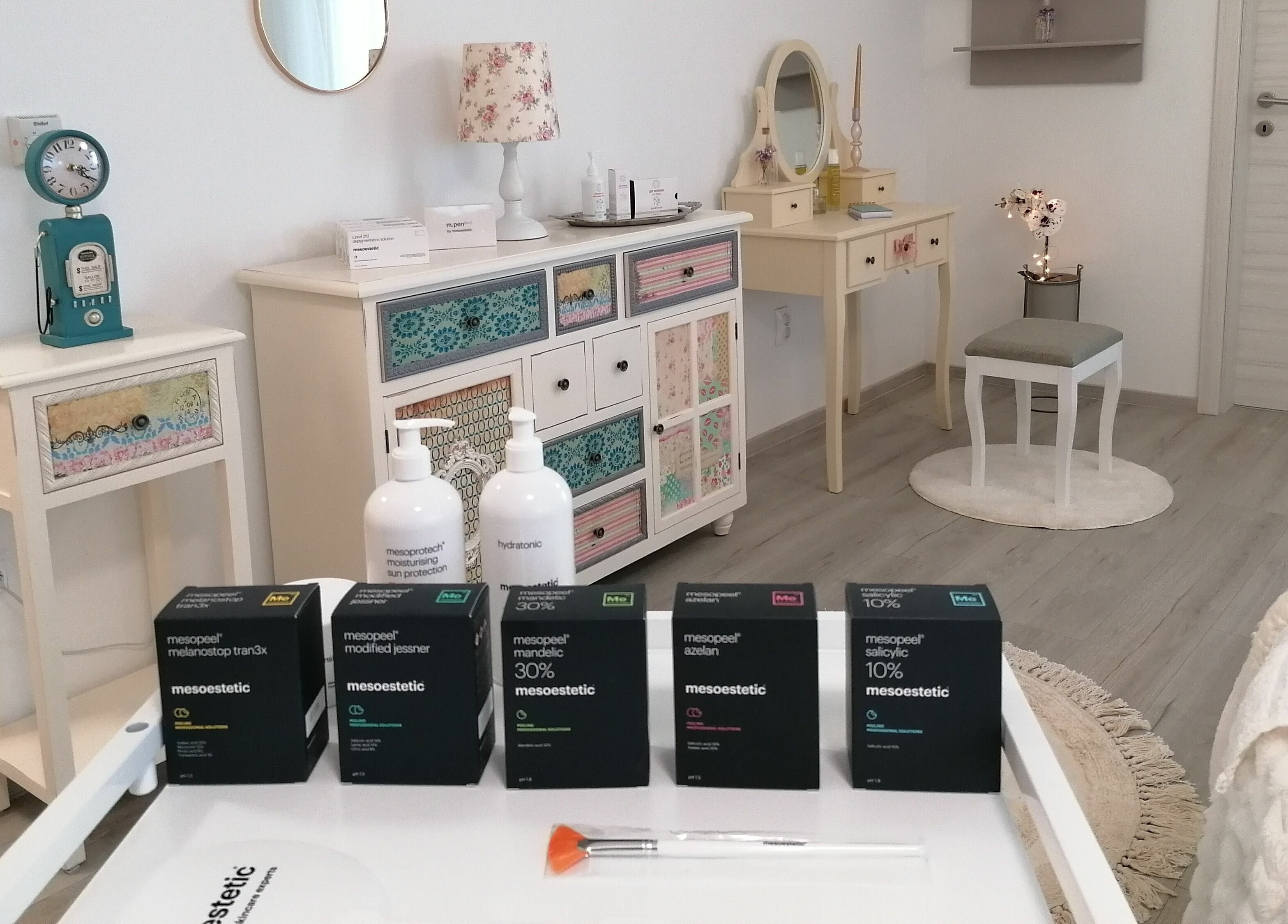 Interijer Skin Centar Zlata s proizvodima za njegu kože, Zagreb, Grad Zagreb, HR.