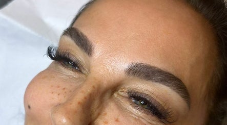 Jade Brows PMU image 2