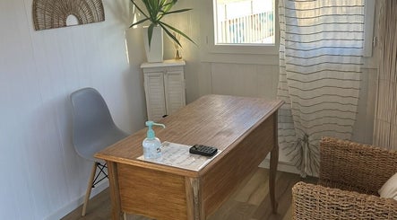 Intérieur paisible de Maison Roux - Beauté Santé Bien Être à Peipin, Provence-alpes-côte D'azur, FR.