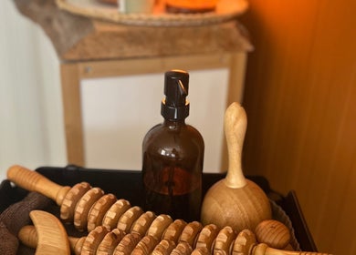 Outils de massage en bois à Maison Roux - Beauté Santé Bien Être, Peipin, Provence-alpes-côte D'azur, FR.