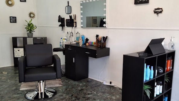 Kween OF Queens Beauty Salon image 1