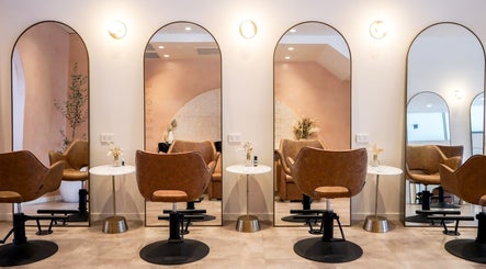 Blondee | Newstead