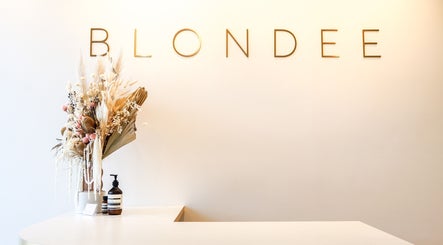 Blondee | Newstead image 3