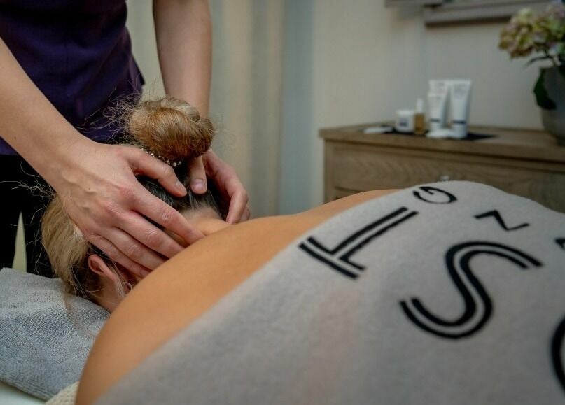 Relaxing neck massage at Frost Salong, Pärnu, Pärnu Maakond, EE offering ultimate relaxation.