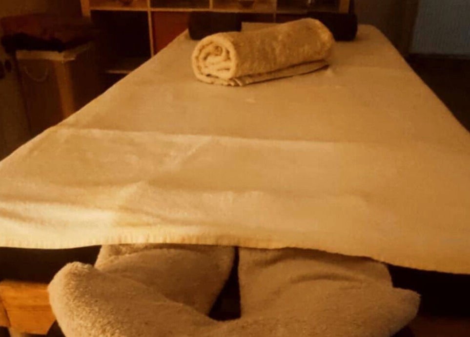 Massage table at Spiritual Wellness Retreat, Νέα Μάκρη, Μαραθώνος, GR, ready for relaxation.