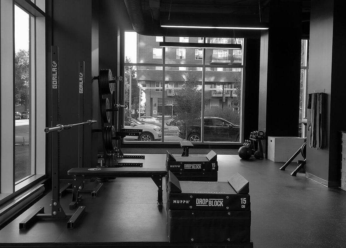 Salle de sport moderne et équipée chez MON GYM PRIVÉ à Montréal, Québec, CA.