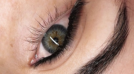 Lashes Pink Studio - Academy image 2