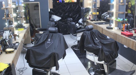 Big Boss Barber imej 3