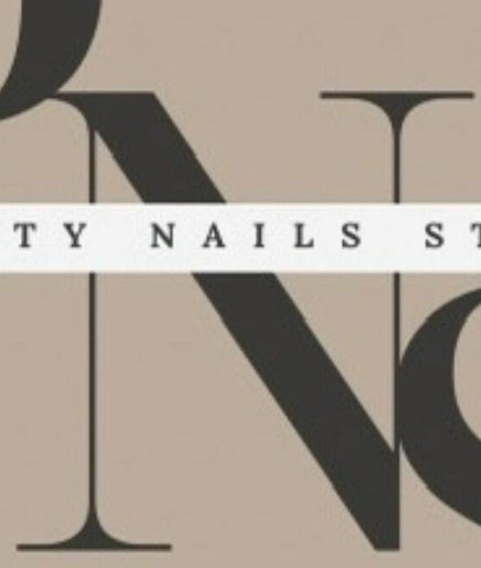 Pretty nails studio image 2