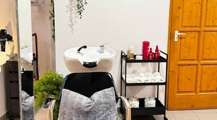 Farangis Beauty Salon, bilde 3