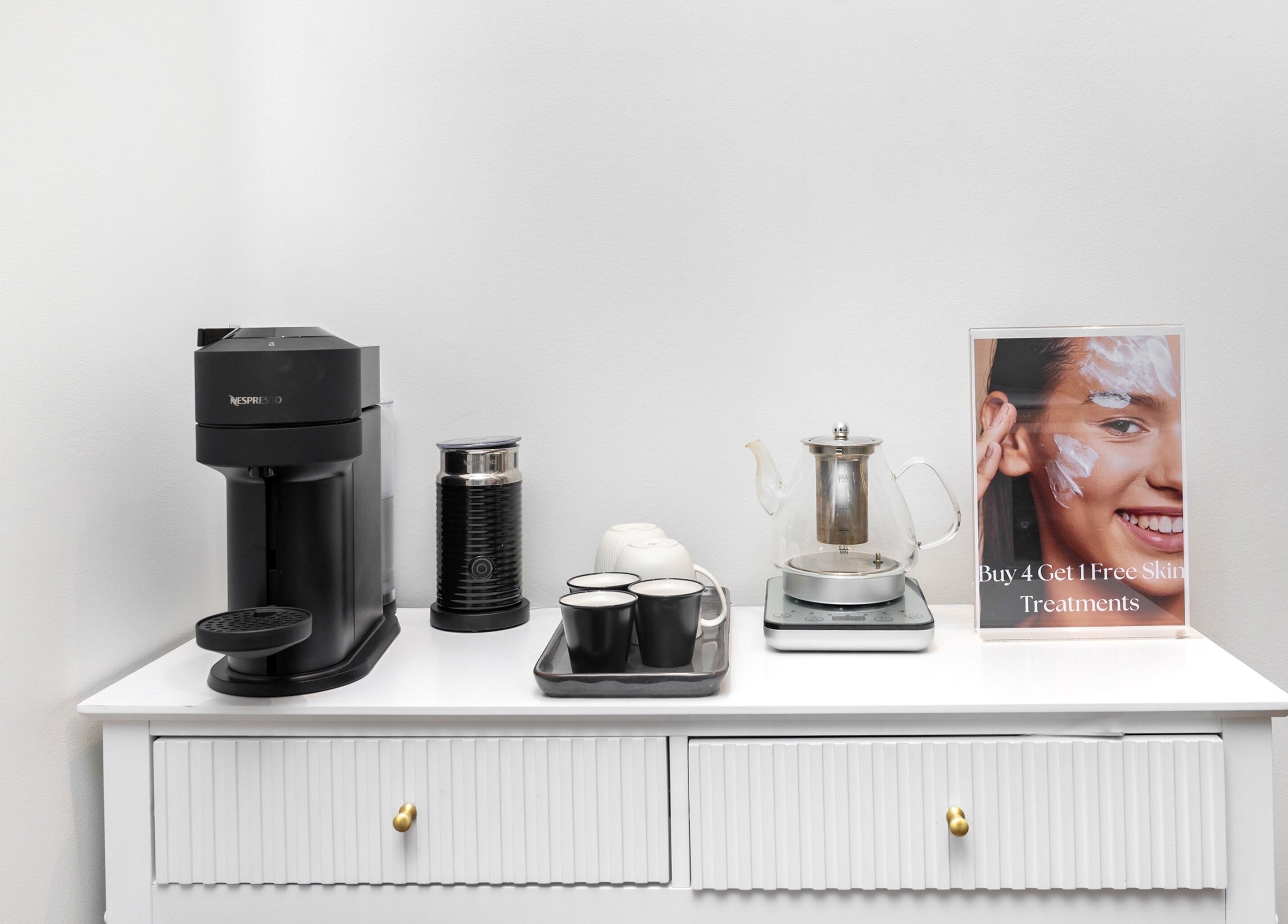 Coffee and tea setup at Soraya Skin Clinic Doncaster East, Victoria, AU, enhancing guest experience.