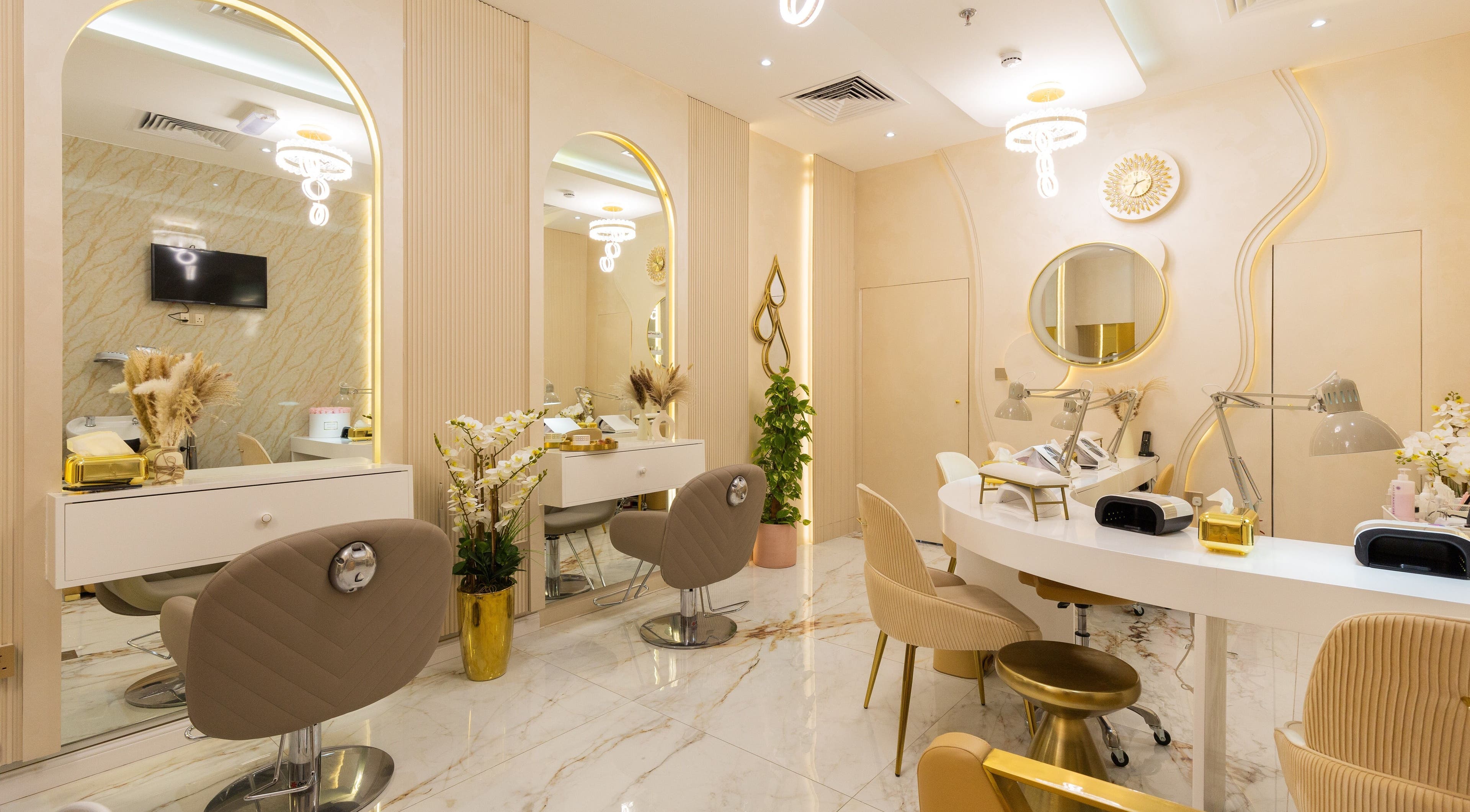 Интерьер Manizha Vibes Beauty Salon, стильный салон в Дубае, Дубай, ОАЭ