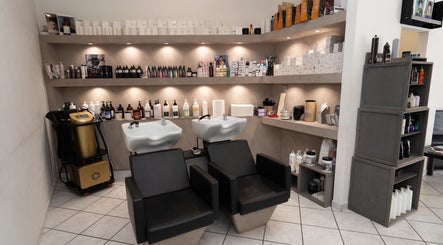 Cipollettahairsalon image 2