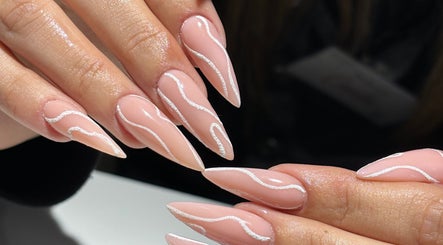 Luxxy Nails