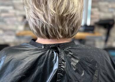 Sleek bob hairstyle at K&R Hair & Nails in Lancaster, England, GB, showcasing superior haircutting techniques.