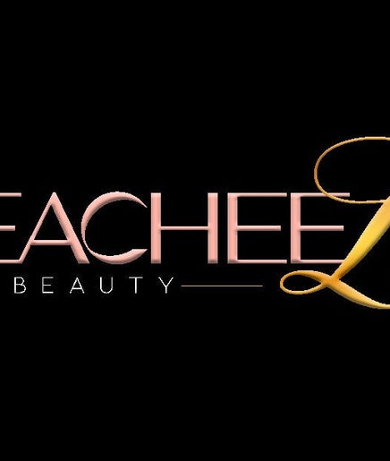 PeacheeLeeBeauty image 2