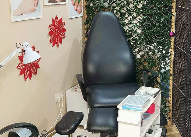 Комфортна зона за маникюр в Студио за красота ДАРИ, София, Област София, BG.