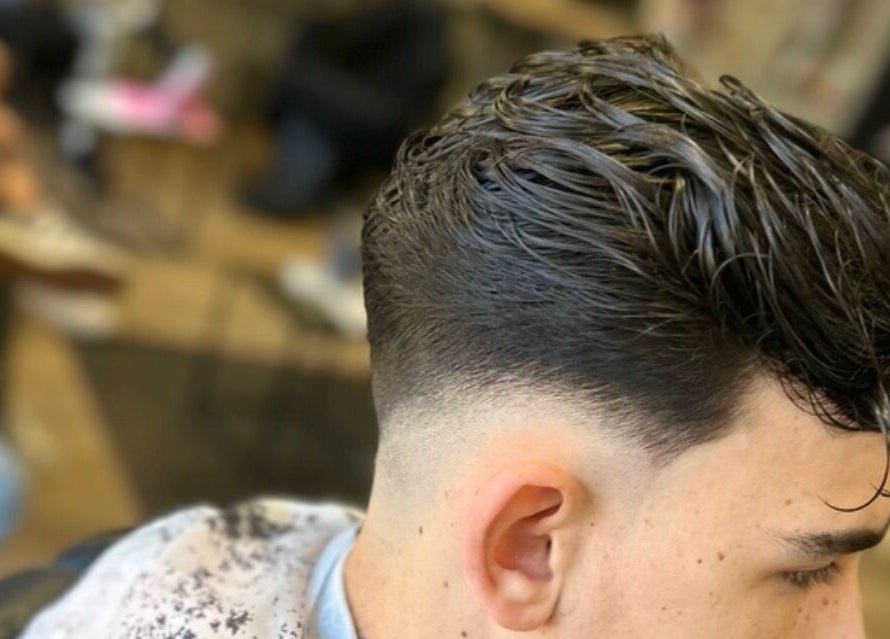 Coiffure moderne à Jaad Coiffure Mixte, Saint-nicolas-de-redon, Pays De La Loire, FR.