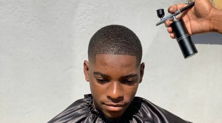 REEZY FADES image 3